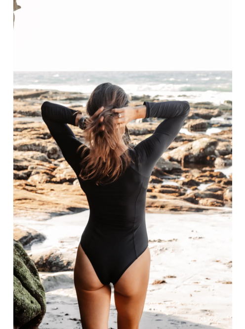 Black Onyx hosszú ujjú egyrészes fürdőruha