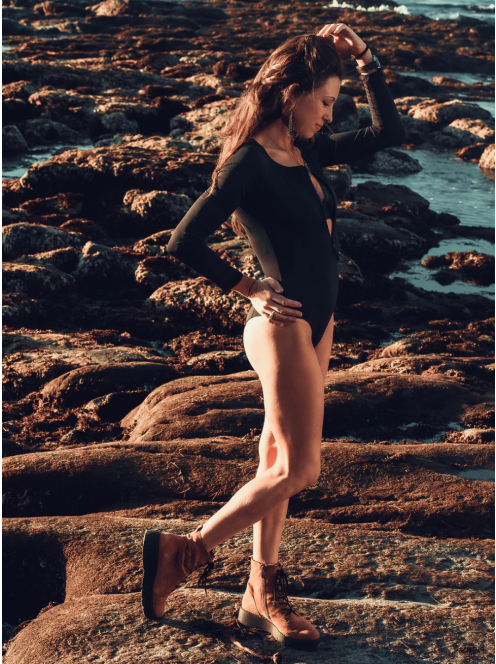 Black Onyx hosszú ujjú egyrészes fürdőruha